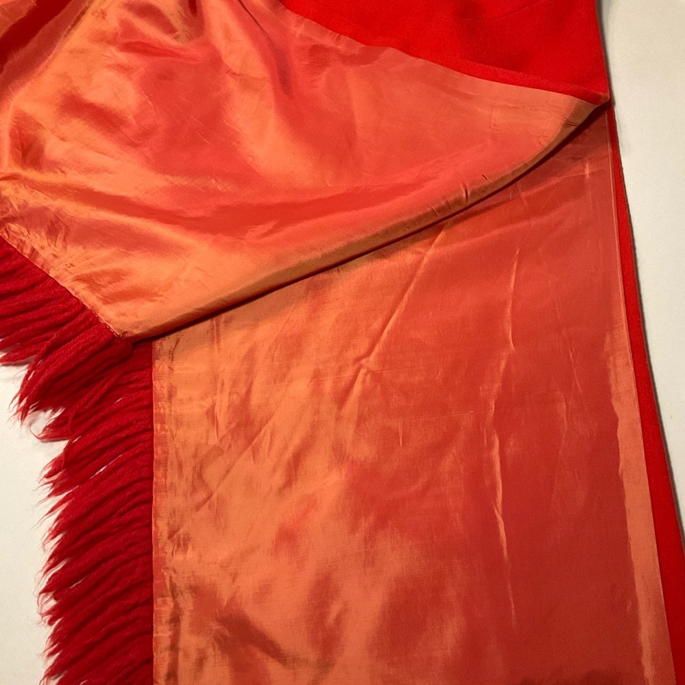 Vintage orange fringe shawl - Picture 8 of 8